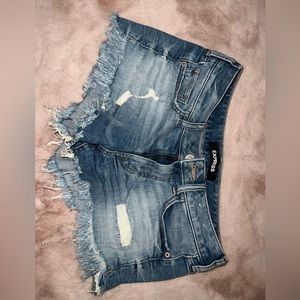 Express shorts, distressed & in great condition